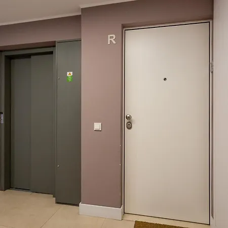 Joivy Modern Flat With River View Near Bica Elevator Lisbon