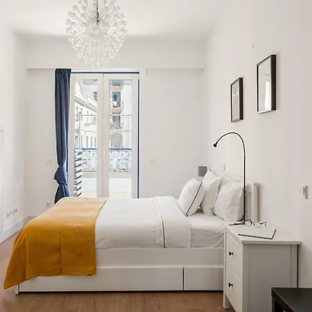 Joivy Modern Flat With River View Near Bica Elevator Apartment *
