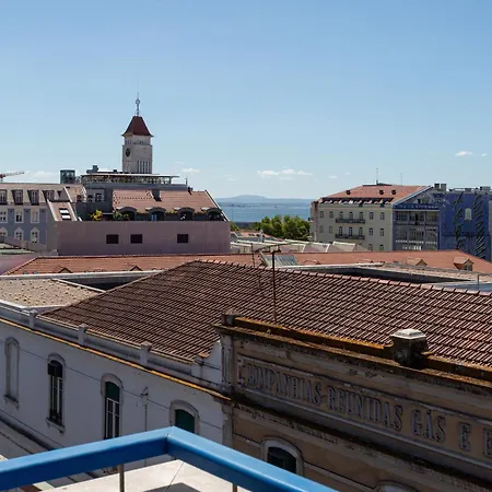 Apartment Joivy Modern Flat With River View Near Bica Elevator Lisbon