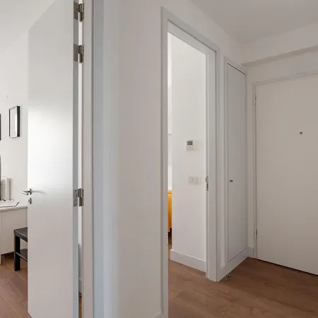 Joivy Modern Flat With River View Near Bica Elevator *