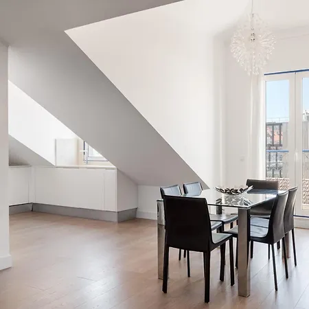 Joivy Modern Flat With River View Near Bica Elevator Lisbon